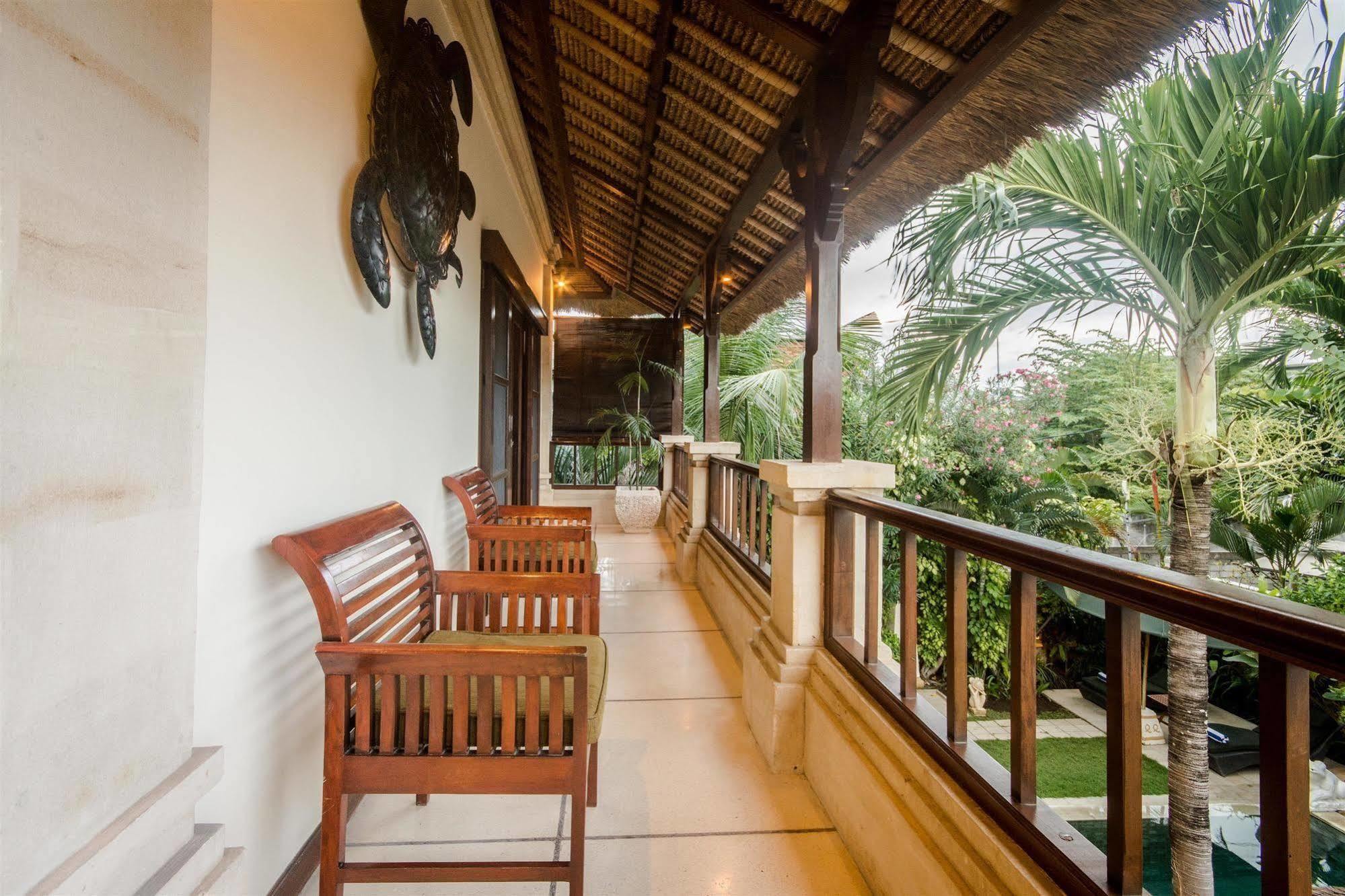 Villa Krisna 塞米亚克 外观 照片